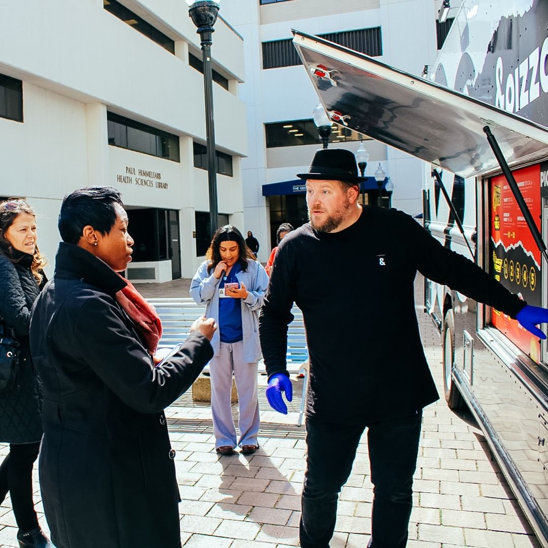 Pizza for the frontline! <a href="/andpizza/">&pizza</a> has created its #heropie initiative, giving a free pizza to hospital staff in the area for every pizza purchased (17,000+ so far): andpizza.com/heropies/ #OpenforBusiness #InThisTogether #WeLoveOurCustomers