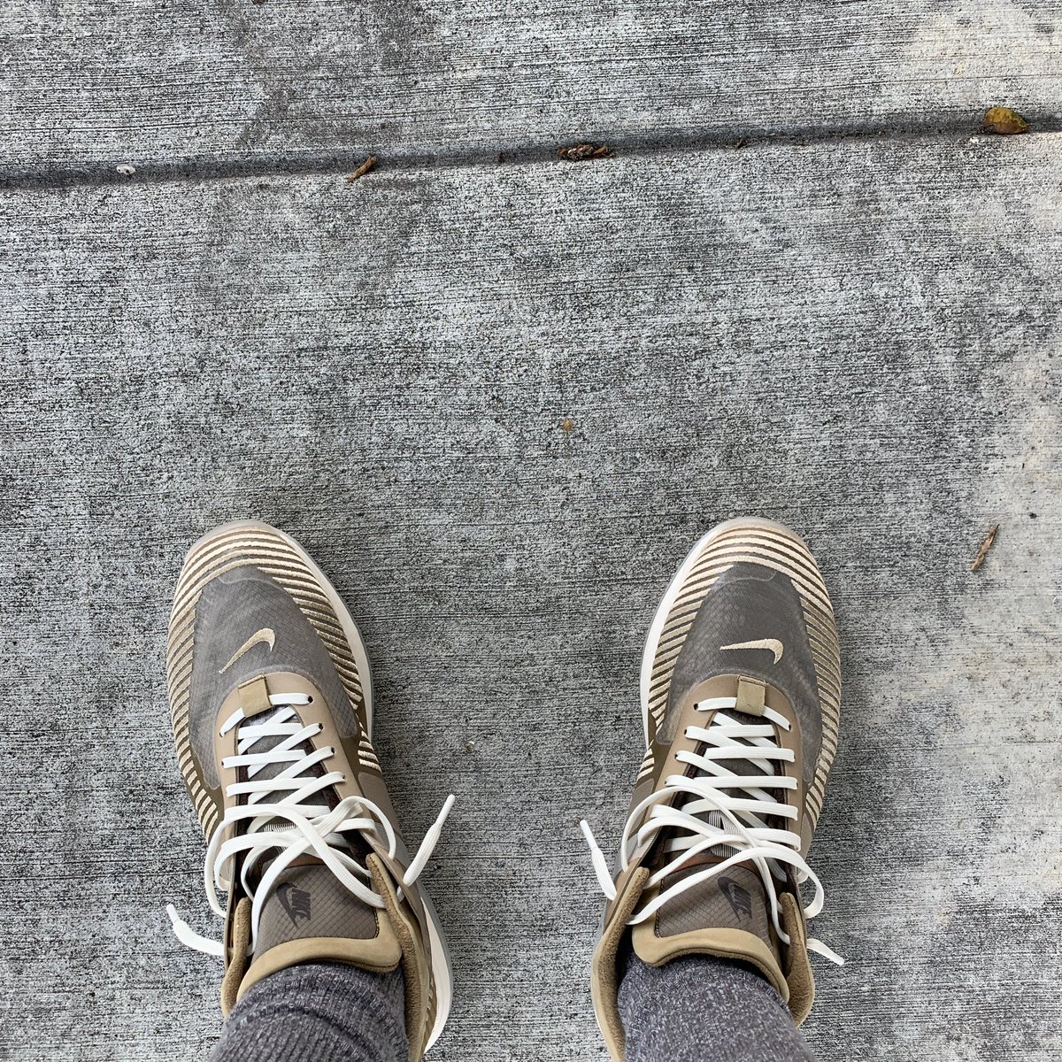 MichaelJBirts's tweet photo. Thanks for the inspiration @Kolbgotti . #Bronday #Athomestyle https://t.co/BxT963QYKb