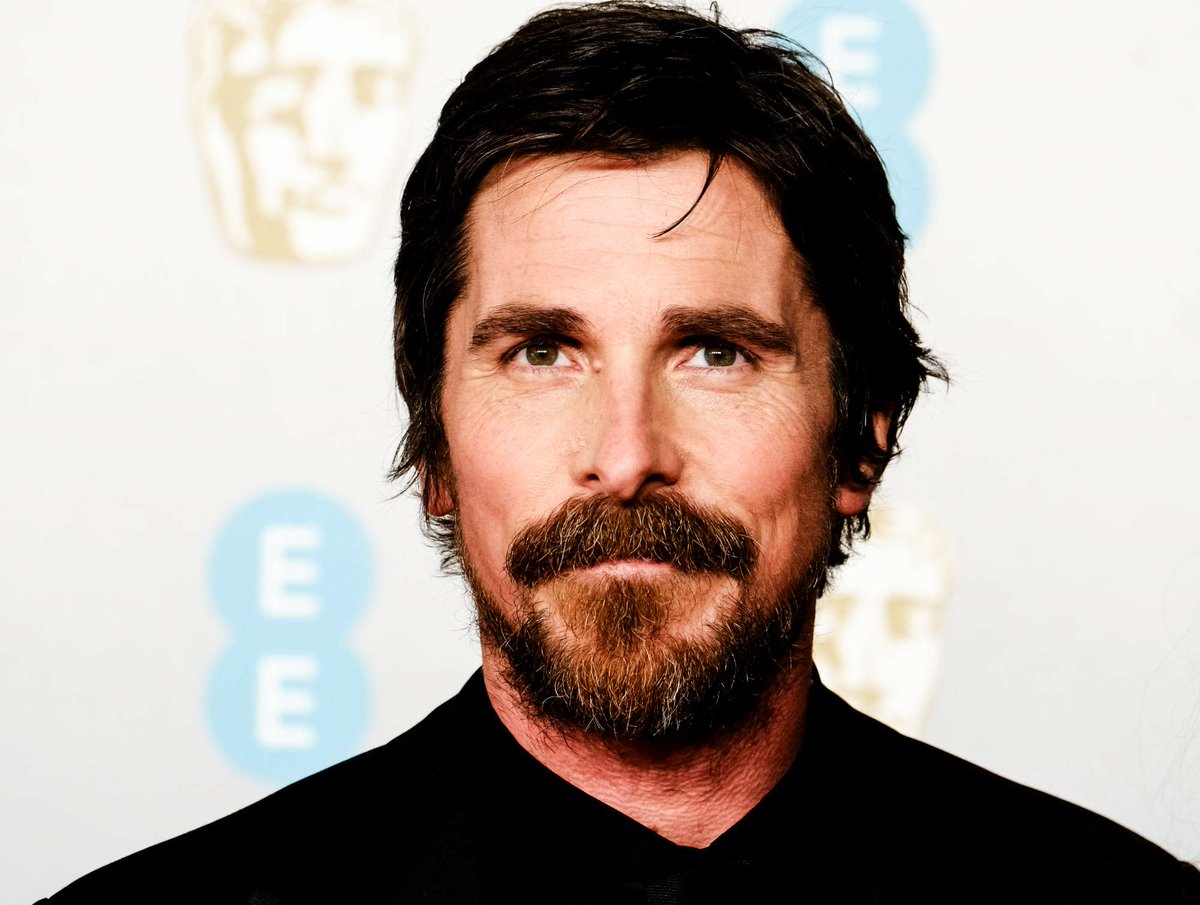 avalondotred's tweet photo. Christian Bale poses on the red carpet at the British Academy Film Awards, 2019. Picture By Julie Edwards/RETNA/Avalon/LFI #ChristianBale #BAFTAS #BAFTAS2019 #RedCarpetpics #BritishAcademyFilmAwards #RedCarpetPhotography  
@Edwards_photo
https://t.co/pPqPKZBPSO https://t.co/EDeoFPrapf