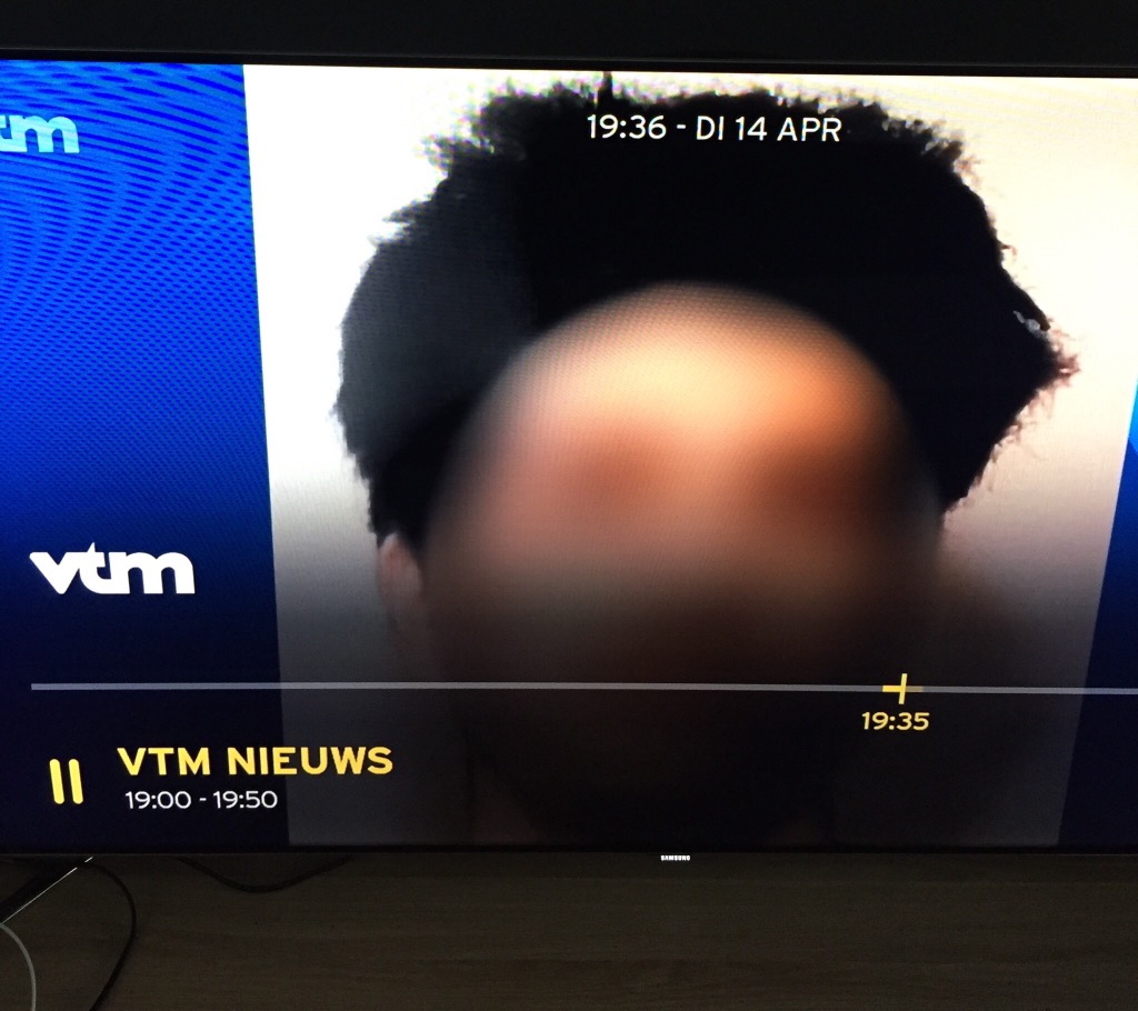“De politie heeft de dader geïdentificeerd” ! “Het gaat om deze jongen” 🙈. Laat dan geen foto zien he. <a href="/VTMNIEUWS/">VTM NIEUWS</a>