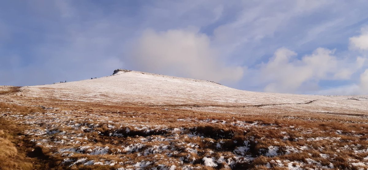 NewHallDofE's tweet photo. The Gold Practice exped should have been heading to Wales tomorrow. With its postponement I thought you'd enjoy some pictures of the Beacons in January #marktompkins #RockUK https://t.co/YiK8X4yCUr