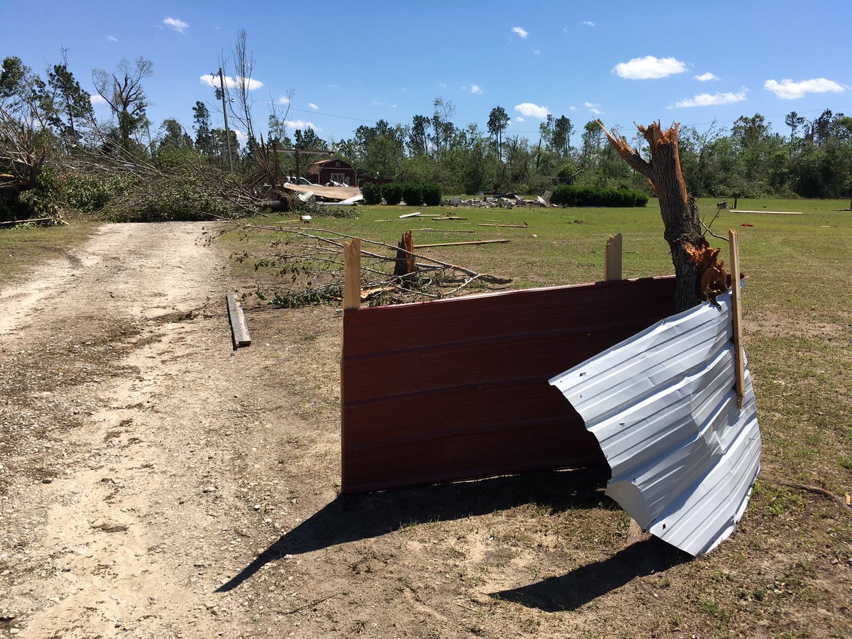 DominicBrownTV's tweet photo. More devastating pictures of EF-3 tornado damage from Orangeburg County. @wis10 https://t.co/DRl5AmgViz