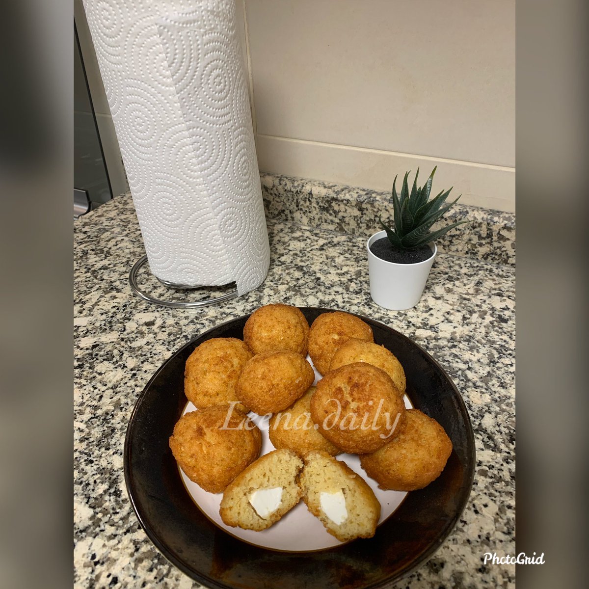 leenatayeb's tweet photo. @aseelloay249 طعمية محشية جبنة 😋
باقي الوصفات في حساب الانستقرام 

https://t.co/OdQDz83LMN https://t.co/8Ah7MbKCbX