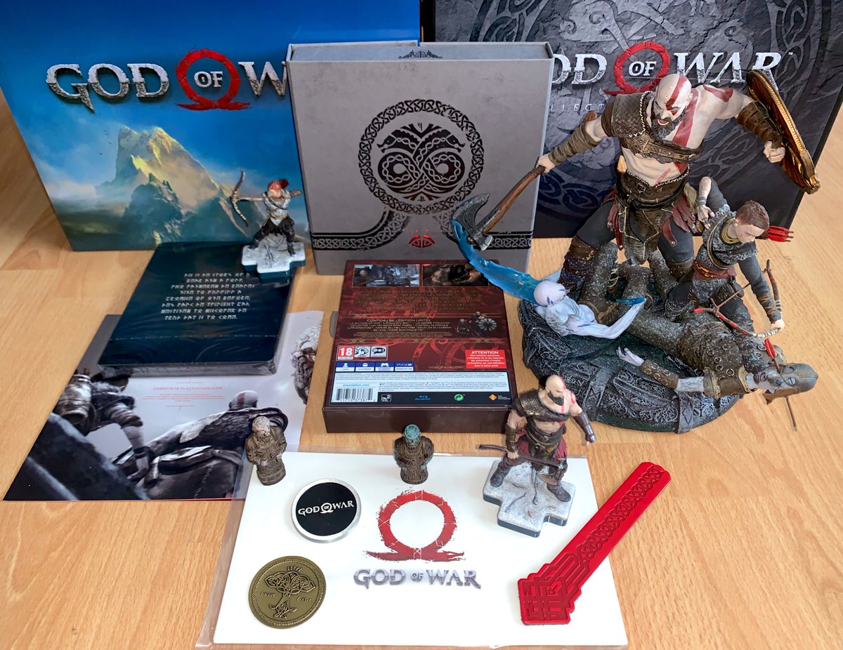 God of War (PS4, 2018) Collection dédiée au dernier titre de Sony Santa Monica : • jeu (neuf scellé)• white disc (promo/presse)• éditions spéciale (neuve) et collector• press kit• bande originale• artbook et guide officiels• figurines Totaku de Kratos et Atreus