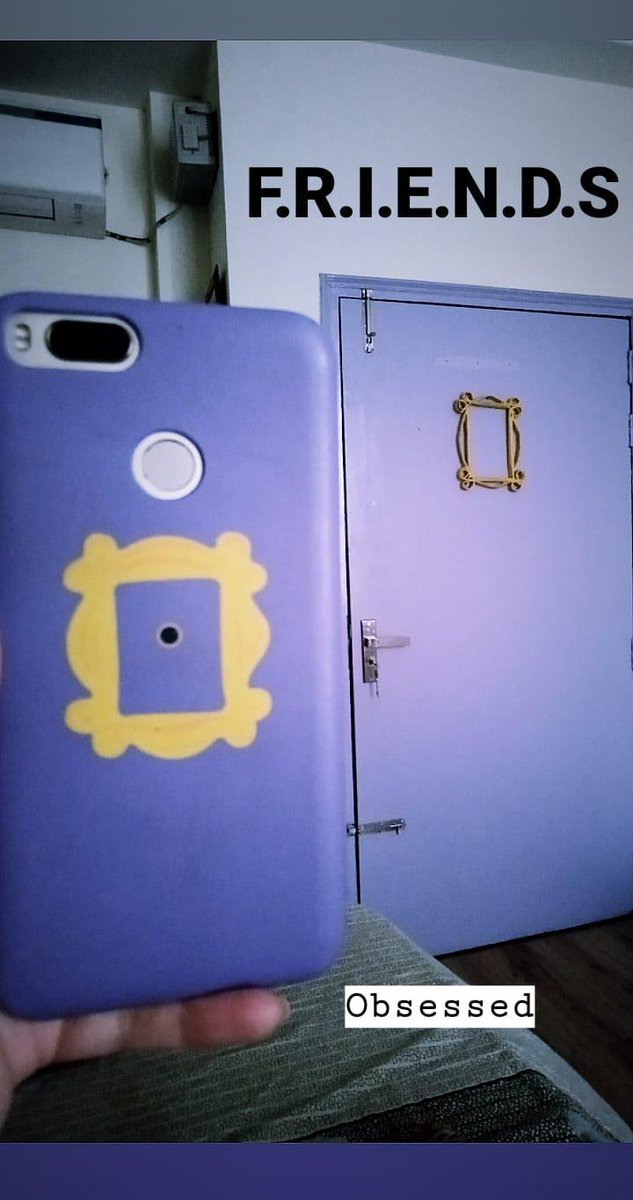 LifeOfAnOrdina2's tweet photo. @FriendsTV @CourteneyCox @LisaKudrow
#friendsobsession  #FRIENDS #DIY 😊 https://t.co/MiVgxuj226