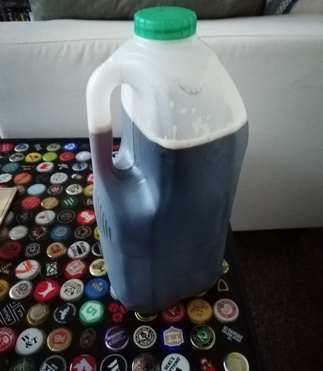 dwy6613's tweet photo. Thank you to @WatsonsBrewery for a four pint delivery of Rubus Vainilla! Remember to keep #SupportingLocalBreweries everyone! https://t.co/EHvNEgdFj5