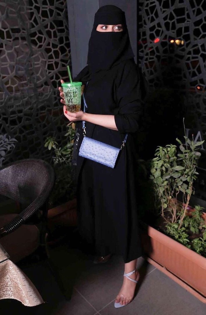 saraamerad's tweet photo. #صديقاتى
اسعد
#الله
اوقاتكم
أجمل مساء من
#الاميره_ساره

مًنِ لَأّ يِّعٌرفُـ شُـخِـصّـيِّتٌـيِّ لَأّيِّحًقُ لَةّ أّلَحًکْمً عٌلَئ تٌـصّـرفُـأّتٌـيِّ وٌمًنِ لَأّيِّسِـتٌـطِيِّعٌ أّنِ يِّقُدٍرنِيِّ ,,لَأّيِّتٌـوٌقُعٌ مًنِيِّ أّيِّ تٌـقُدٍيِّر :*مساء الخير https://t.co/l6gvOo276z