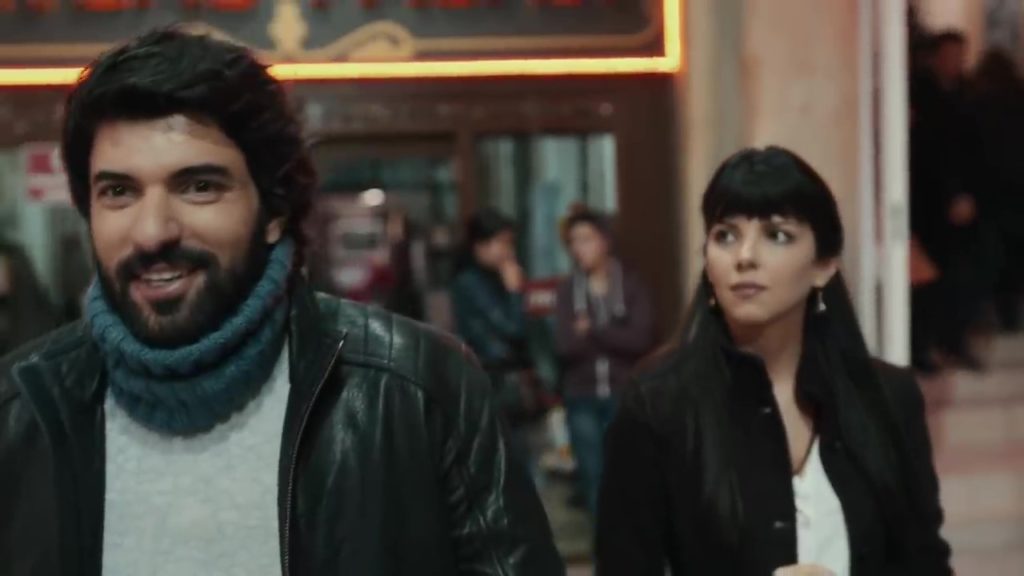 FatmagulEspana's tweet photo. Cuesta recuperarse de la perdida de un amor .Mil pregunta en la cabeza de #ÖmerDemir #Sivel #AmorDeContrabando #ADCNova14abr #KaraParaAsk https://t.co/vnxUysQpuT