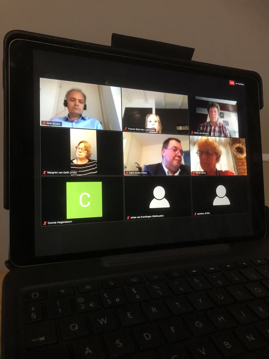 Eerste raadscommissievergadering <a href="/GemLopik/">Gemeente Lopik</a> nu live te volgen! Volgt u ons live? Of kijk de vergadering op een voor u passend moment terug? youtu.be/SH62xhLY_2U #blijfthuis #thuisdemocratie