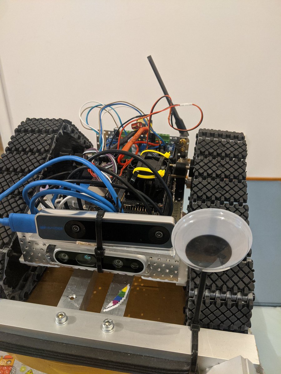 maximum_aittack's tweet photo. With @NVIDIAEmbedded
Jetson Nano, those cameras will be awesome but the cable management is a disaster currently https://t.co/gN3LEbTHTB
