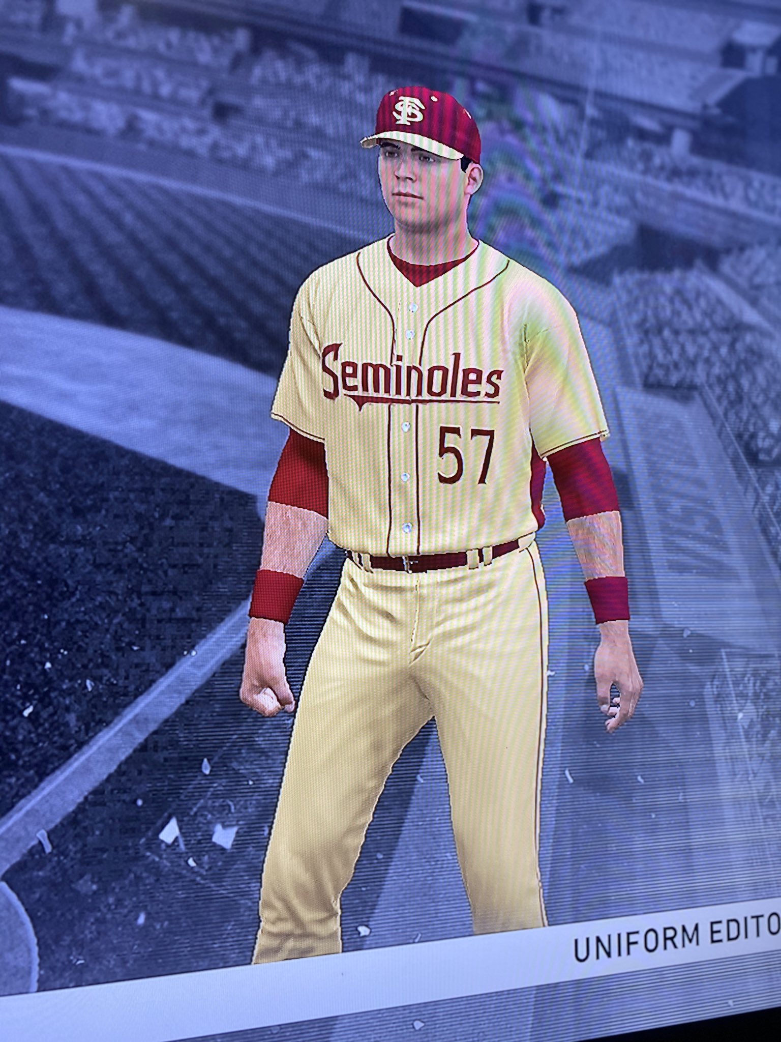 rådgive spørge søsyge FSU Baseball on X: "🔥🥵 Which one would you play with?" / X