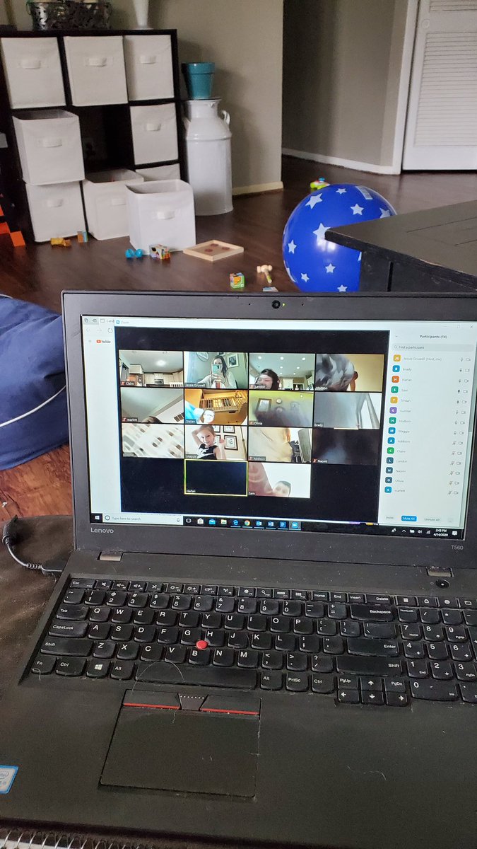 DRESGruwellJess's tweet photo. Using a candle to look at the inside the chick eggs, watching "Recess Queen," joke time, and a pillow fight! Who knew we could have this much fun! https://t.co/ABYFexOrEq