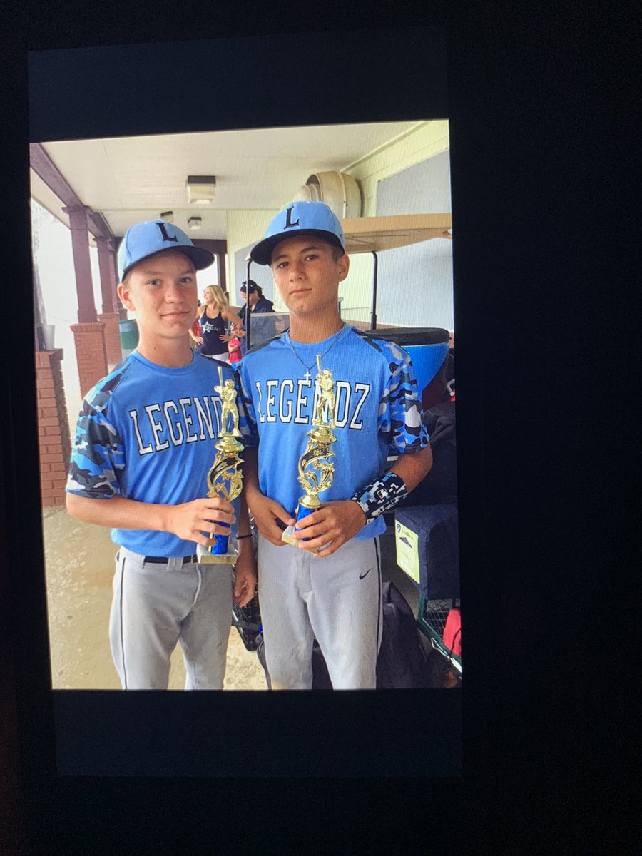 tannerhall06's tweet image. Played ball with these boys for my whole life, all the memories we made I’ll never forget. Senior season was the season this gritty team was going to give anyone in the country a run for their money. I love you guys and I’ll miss playing ball with this group. #6out