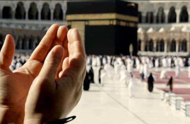 LSbyxphea5VKjhz's tweet photo. إليكَ إلهَ الخلقِ أرفعُ رغبتي
وإنْ كنتُ يا ذا المنِّ والجودِ مجرما
ولـمَّـا قسا قلبي وضاقتْ مذاهبي
جعلْتُ الرَّجا مني لِعفوكَ سُلَّما
تعاظمني ذنبي فلـمَّـا قرنْتُهُ
بعفوِكَ ربي كانَ عفوُكَ أعظما https://t.co/LxpN0sBpN9