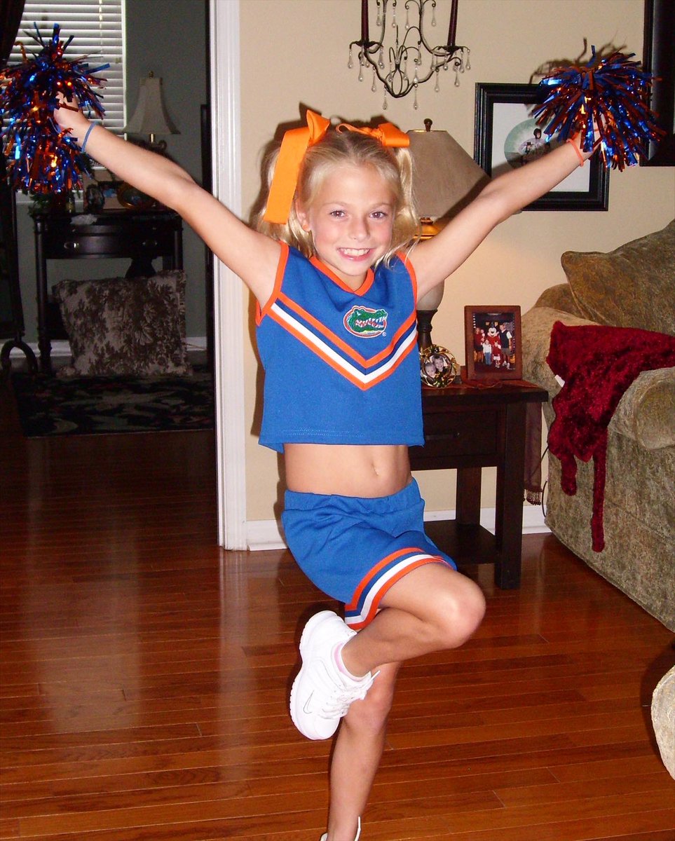 morganbelvedere's tweet photo. Hey all you cool cats and kittens, my stud sister is going to be a FLORIDA GATOR 🐊😍 Words cannot describe how proud I am of you for chasing your dream. I cannot wait cheer you and the rest of the women’s soccer team on! #GoGators #GoAnsley #GatorSisters https://t.co/owC0fiTjlN