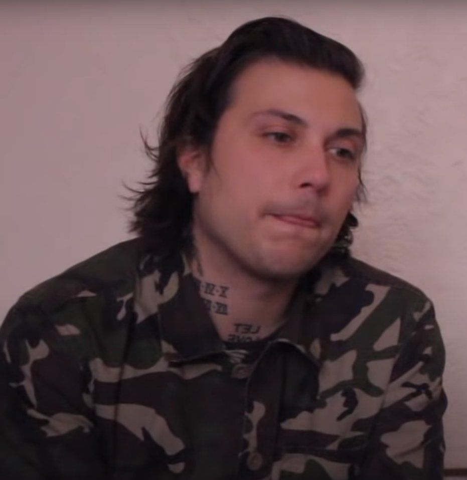 🥺