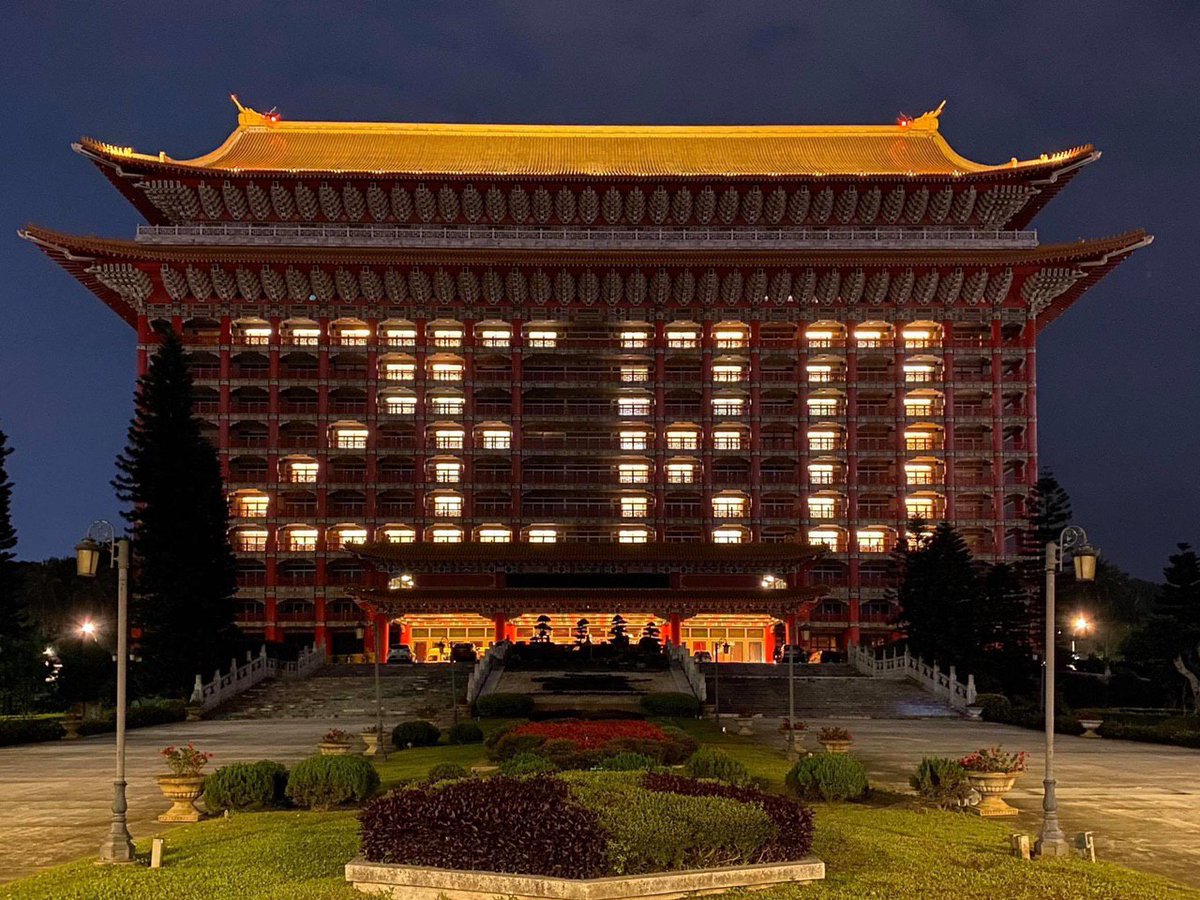 TECRO_USA's tweet photo. After 36 days, #Taiwan recorded #ZERO new cases of #COVID19 for the first time today, keeping the total at 393 since the pandemic began late last year. #TaiwanCanHelp, and #TaiwanIsHelping. Photo credit: #TheGrandHotelTaipei. https://t.co/7rC9WPb3rk