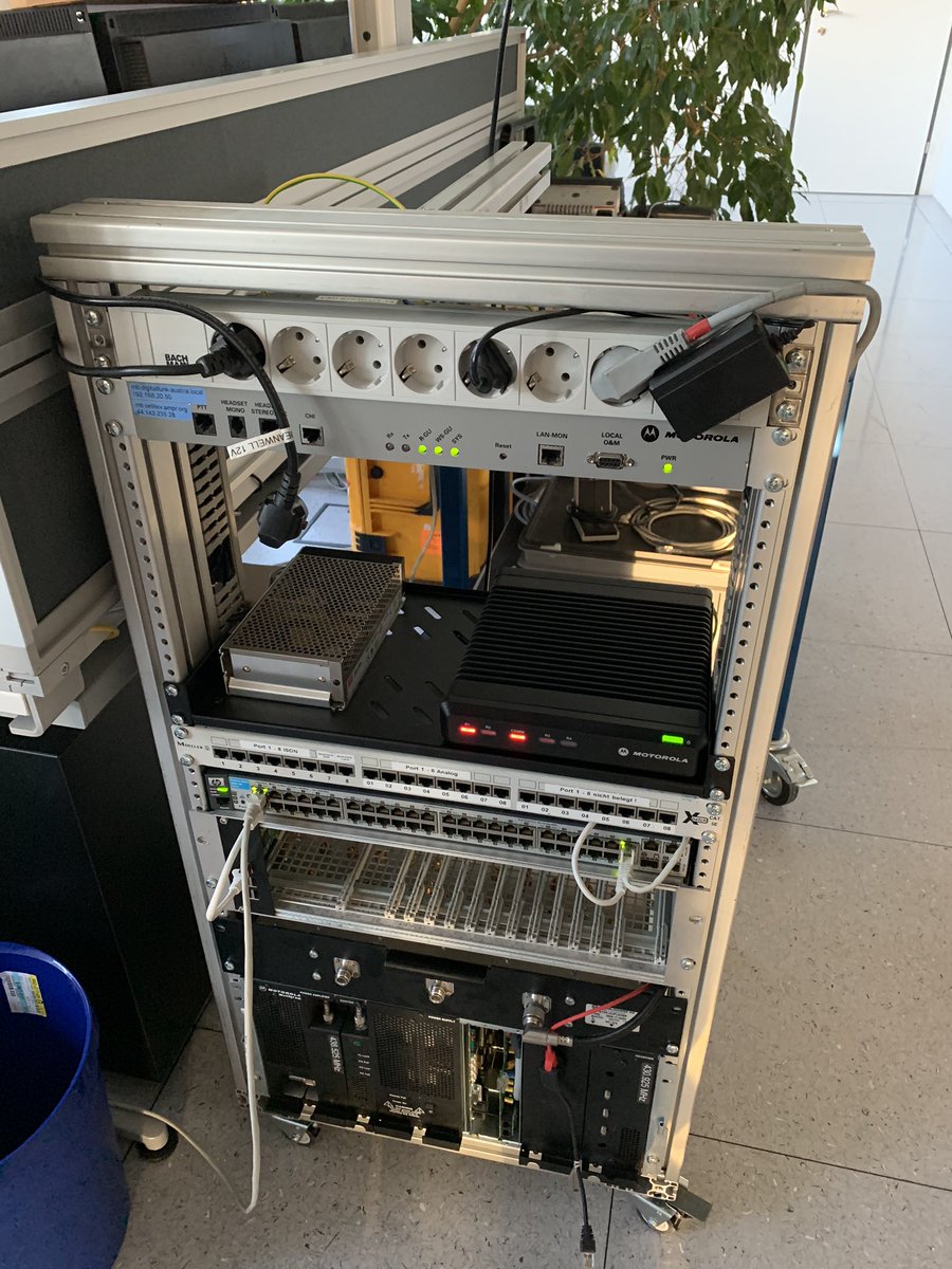 TobiasEisemann's tweet photo. The new Lab Rack Cart is almost finished... some Trays and Radios missing... #nofilter #customdesign #quantar #motobridge #mlc8000 #testing #svxlink #dapnet #fightagainstboredom @MotoSolutions @hubersuhner @ArubaNetworks https://t.co/JJI6r68Y19
