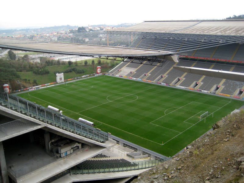 Estadio Municipal de Braga PortugalClub: Sporting Clube de Braga.Capacidad: 30.100Inaugurado: 2003