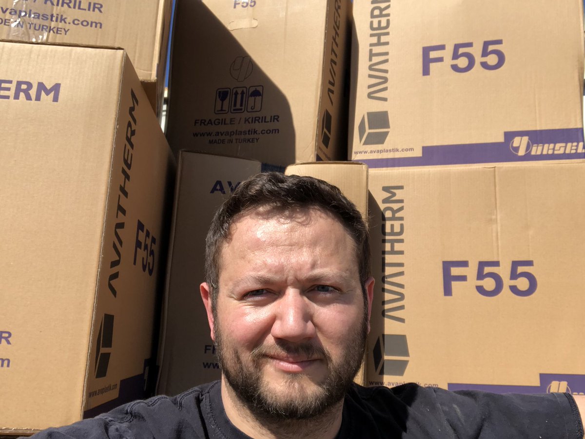 PEDTechnologies's tweet photo. More Avatherm medical boxes stocked up today to supply pharmacies and hospitals. Processing them tomorrow. #staysave #insulatedcontainersUK #pedtechnologies #Avatherm #AvathermMedical #thermoboxes https://t.co/2z6h8IA3OP