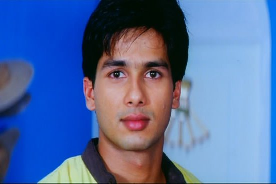 4.  #DeewaneHuyePagal Its one of my least favorite Shahid Kapoor's movies. Just like Dil mange more only good thing about it was SK. Rimi sen wasn't suitable for this character at all. Its Comedy was nice though. There should've been more screen timing of Shahid.