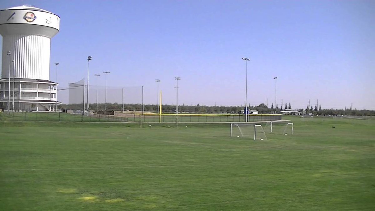 AndresGarcia247's tweet photo. 100 degree weather soccer games on these fields😔 https://t.co/8JKTRKj6N6