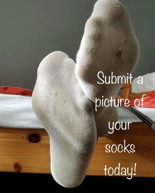 #girlfriend #sockfeet #socksfetish #boysocks #socks #sockworship #feet #sexysocks #whitesox #whitesocks