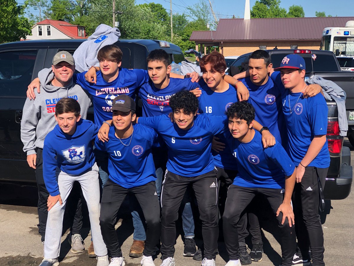 TheMC11's tweet photo. Shoutout to @CHSRaiderSoccer @DustinFromm @drrusselldyer &amp; @Drew_Akins for getting after it today!! So good to see our community come together to help when called upon! #ALLIN #CLEhelp https://t.co/pfmOXlCPfU