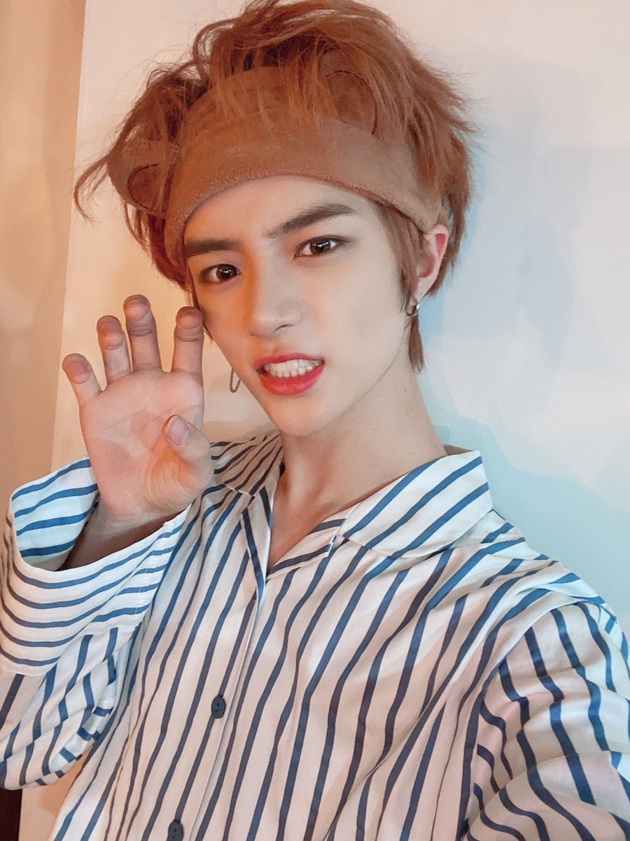 beomgyu: i feel like wearing a bandana todayMOA: this is how i die.(a thread)