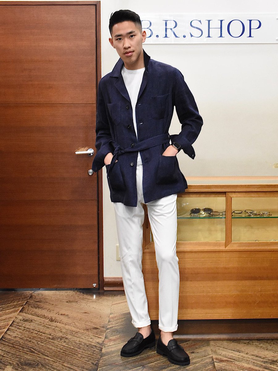 B R Shop En Twitter ネイビーのリネンサファリジャケットと白パンはこのように清潔感と清涼感あり相性抜群 T Co Hxhy3jlwhq Brshop Snap Fashion コーディネート スタイルスナップ ファッション スナップ T Co 3yzajssmfl