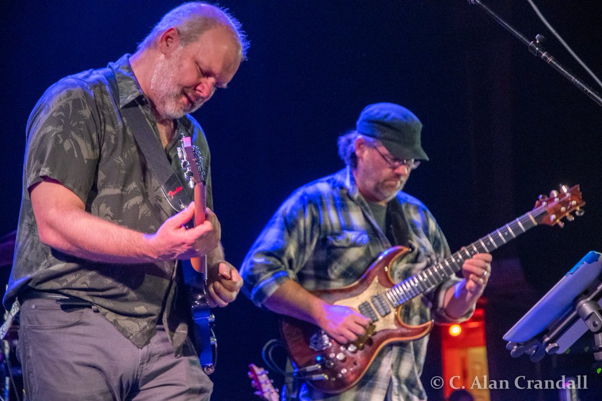 Hey, friends! We've missed you! Let's connect! 🤘
**TOMORROW night (Wed, 4/15)** 
Check out DPO's Paul Murin &amp; Dave A'Bear for some couch tour entertainment sponsored by our friends @ Deadheadland.Live! ⚡️
The fun starts @ 5:55 pm PDT/6:55 MDT! See you tomorrow!