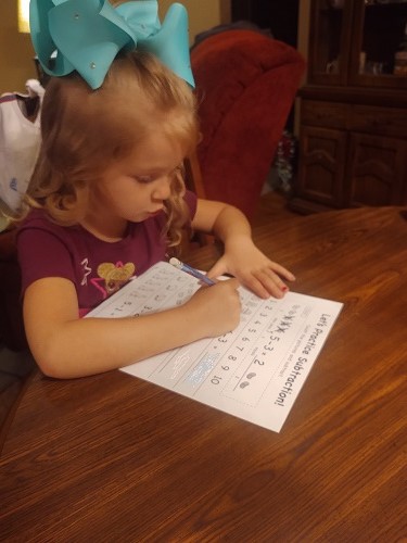 PreKShaffer's tweet photo. I miss these hardworking hornets! #educatinghornets https://t.co/dZbYwIll4N