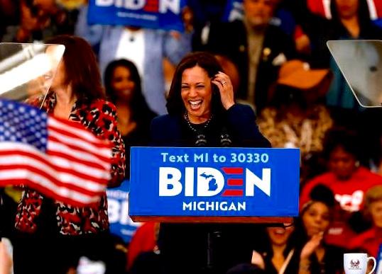 TheDemList's tweet image. DemDaily: The Veepstakes!
and The Contenders
demlist.com/demdaily-the-v…

@DNCWomen @DNCWarRoom @dscc @HouseDemocrats @JoeBiden @SenKamalaHarris @amyklobuchar @gretchenwhitmer @CatherineForNV @Michelle4NM @staceyabrams #veepstakes #VPnomination #democrats #BidensVP @AFLCIO