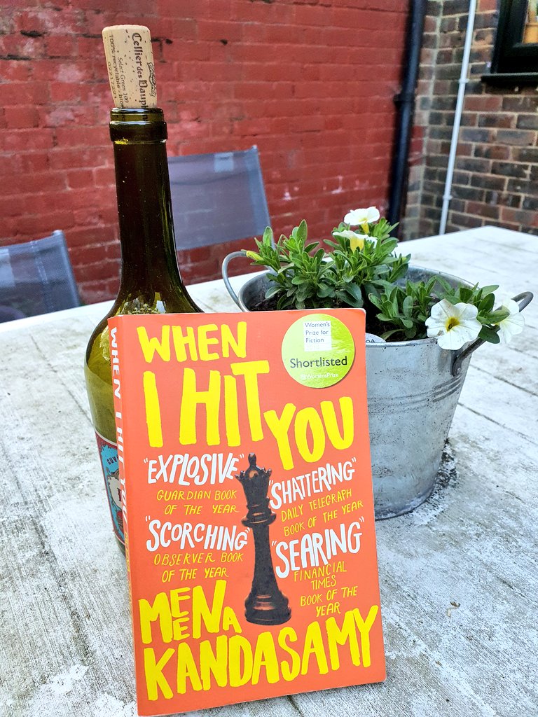 tanuandbooks's tweet image. #WhenIHitYou by #MeenaKandasamy and kindly gifted by @mun_artist 

#instabookrainbow 

@helenharradine #StayHome #NHSThankYou