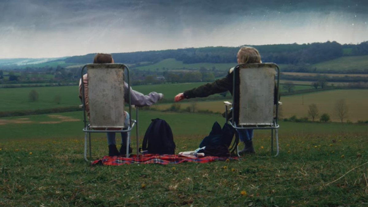DreadCentral's tweet photo. Video: THE SKY is a Short Horror Film About the End of the World - https://t.co/URCMOaBpF3 https://t.co/tm4azj2fKM