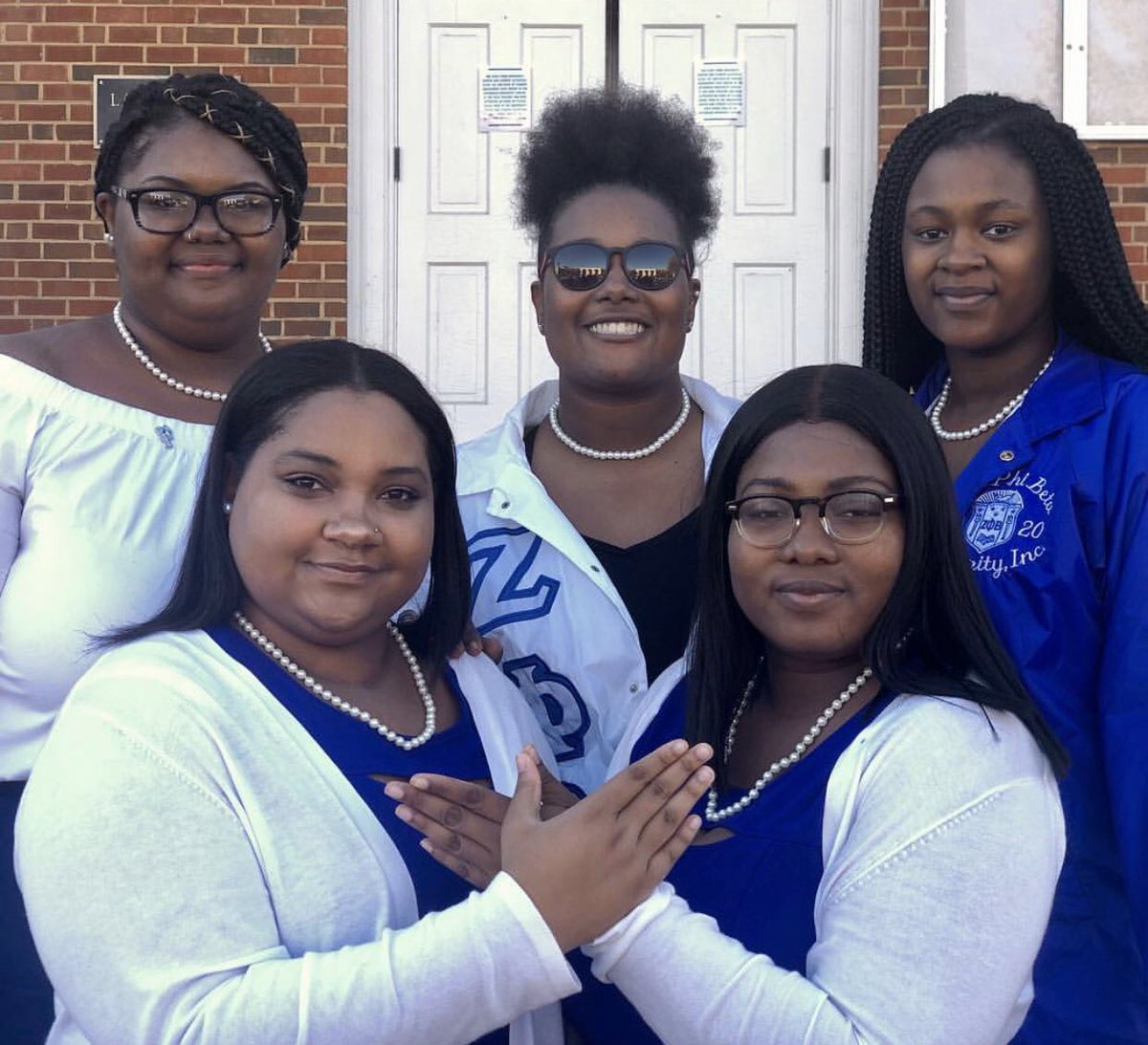 longwoodzphib's tweet photo. Happy Charter Day to the PRESTIGIOUS Phi Omicron Chapter! 💙 Today marks the 26th year of representing scholarship, service, sisterhood, FINER WOMANHOOD. We appreciate the Seven Wonders that paved the way for so many of us to an unbreakable bond of sisterly love🕊 https://t.co/ZxSPxnujZp