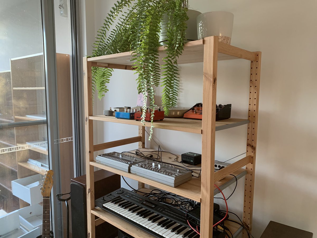 TimCausbrook's tweet image. Lo fi/deep house shrine.