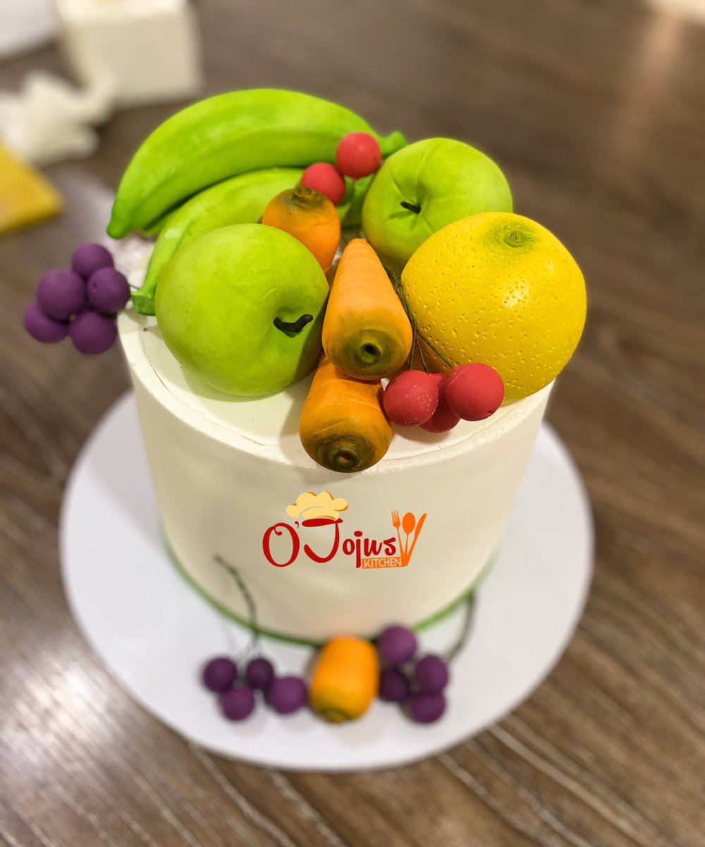 Ojojuskitchen's tweet photo. Since Cake Twitter is trending,please follow me,like and help retweet my work. My customer can be on your TL. This is what I do #caketwitter#ibadanbaker https://t.co/266bNQLKcg