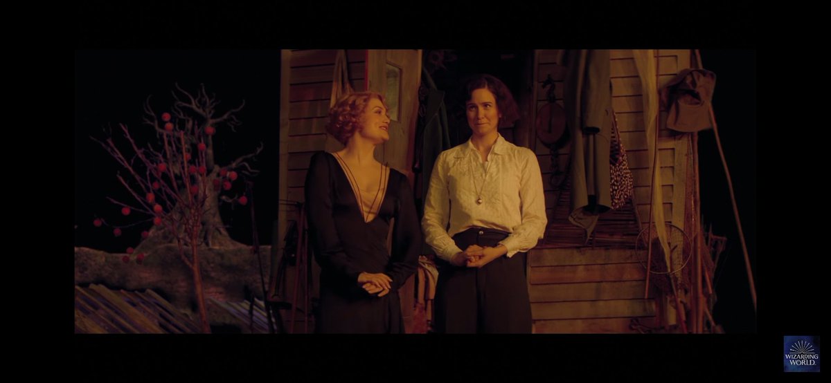 promiseconte's tweet photo. Voi: odiate Tina

Io: Mi godo la scena tagliata in cui Newt muore per Tina mentre canta l'inno di ilvermorny

#Animalifantastici https://t.co/O2PEdIb8JT