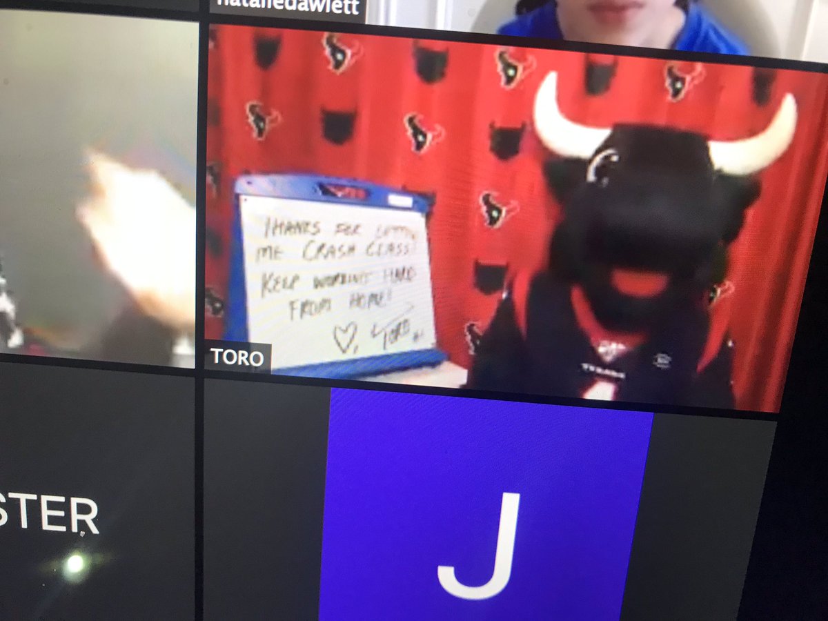 stclarestars's tweet photo. What a surprise for Mrs. Sharp’s 4th graders!  @TexansTORO1 Joined them for their @zoom_us session today!  Pretty darn cool @HoustonTexans https://t.co/hf9LvokUUv