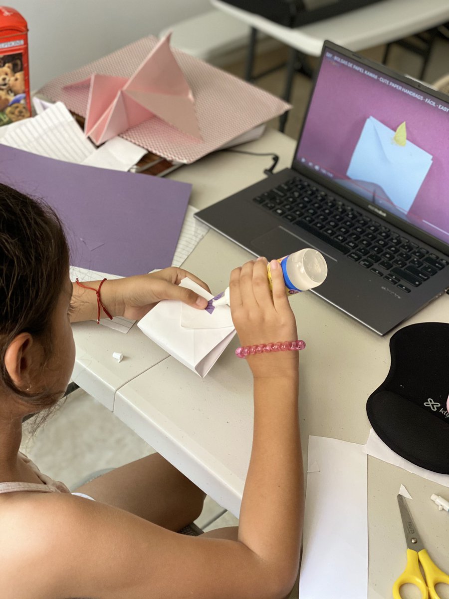 SABISCostaVerde's tweet photo. Origami Day: estos son algunos de los origamos que nuestros estudiantes nos han compartido 📜
#SABISCostaVerde
#SabisInternationalSchool
#StudentLifeOrganization #SLO
#thelearningneverstops
#elaprendizajenopara https://t.co/JTu6rrnsEi