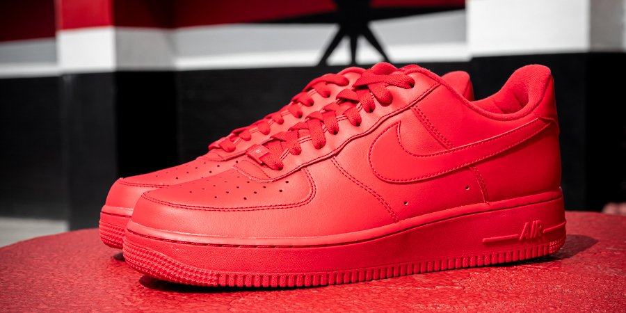 Score eb Koopje Foot Locker on Twitter: "Scorching hot. 🔴 🔥 Triple Red #Nike AF1  available online Shop: https://t.co/pQ60gVes1i https://t.co/pPfyYlHRyr" /  Twitter