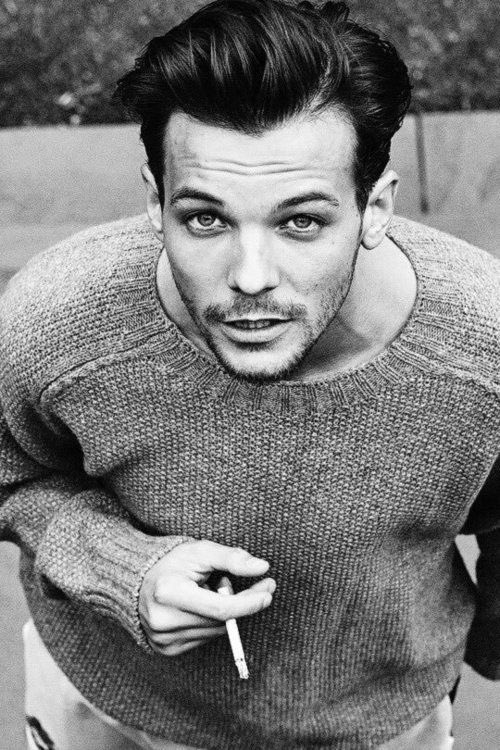 sweetIgbt's tweet photo. 📌AU LARRY 
En donde H, una noche de borrachera le pondrá nombre a las canciones de amor
O
Donde L, a sus 21 años, se replanteará su sexualidad y deberá decidir si enfrentarse a sus temores o dejar pasar para siempre a la persona que le hizo sentir algo que creía imposible https://t.co/qM4Czt41uL