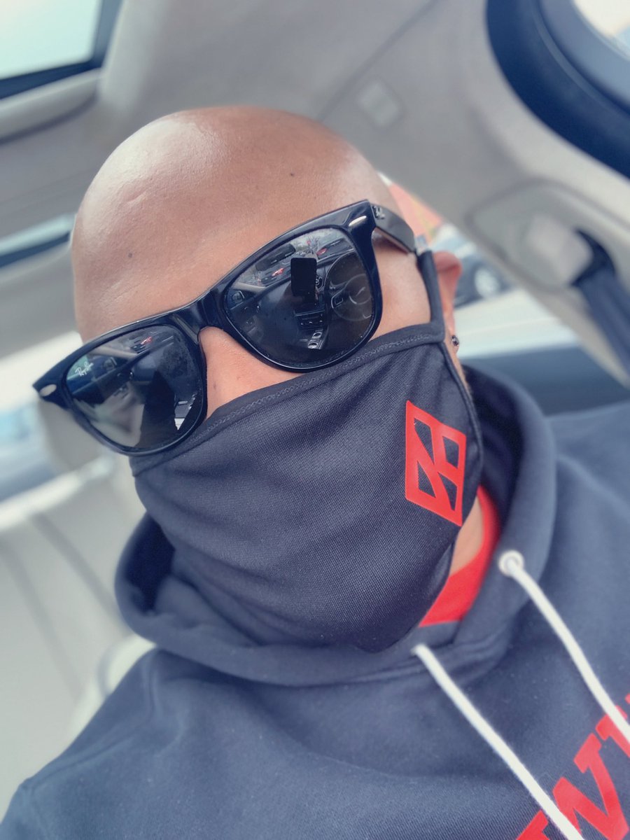 GathanDBorden's tweet photo. We are living in unprecedented times when a black man can wear sunglasses and a mask and walk into a store... and no one bats an eye. 👌🏽 #COVID19 #QuarantineMasks #KappaKovid19 👈🏽 🤣 [@BurningSands_] https://t.co/6xIYtR0arQ