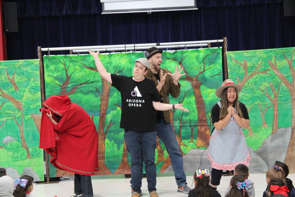 azopera's tweet photo. Did you know our Department of Education and Community Engagement helps spread opera throughout the state of Arizona through programs like our Arlyn M. Brewster OperaTunity school performances! Learn more at https://t.co/b7Q26nVIvp
#azopera #azoeducation #azocommunity https://t.co/Iz7RPuqMKj