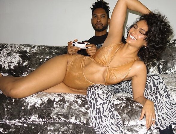 mefeater's tweet photo. Mood ft. Miguel and Nazanin 💕 https://t.co/E8lUsR6ajf