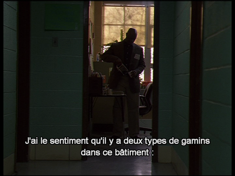 Mais comment cette série peut-elle continuer sur ce tel niveau d'excellence?...Mm en repartant sur des bases + naturalistes, moins opératiques que la saison 3, la S4, en investissant le domaine de l'éducation, prend une ampleur "hugolienne" fabuleuse.LES MISÉRABLES à Baltimore