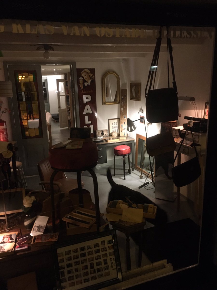 filmkus's tweet photo. https://t.co/tJFPh63gzZ
Handwerk in tijden van corona. hardhout &amp; leers in de Pijp. Nu alle dagen open op instagram. https://t.co/ZNJ7GE6u1k