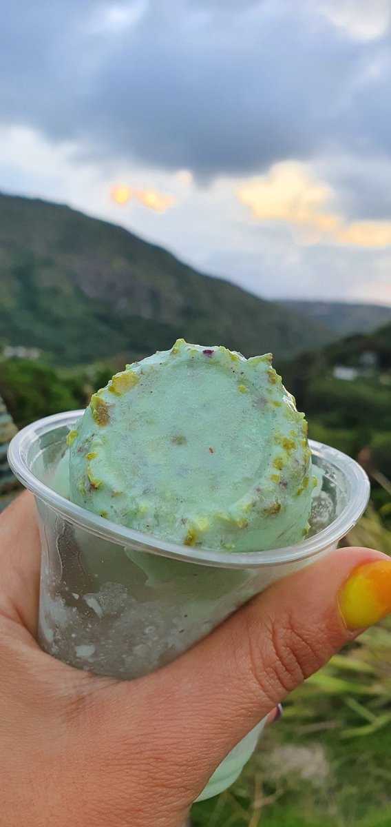 Un rico limbersito de Cheesecale de pistachio y la vista para culminar este día hermoso.