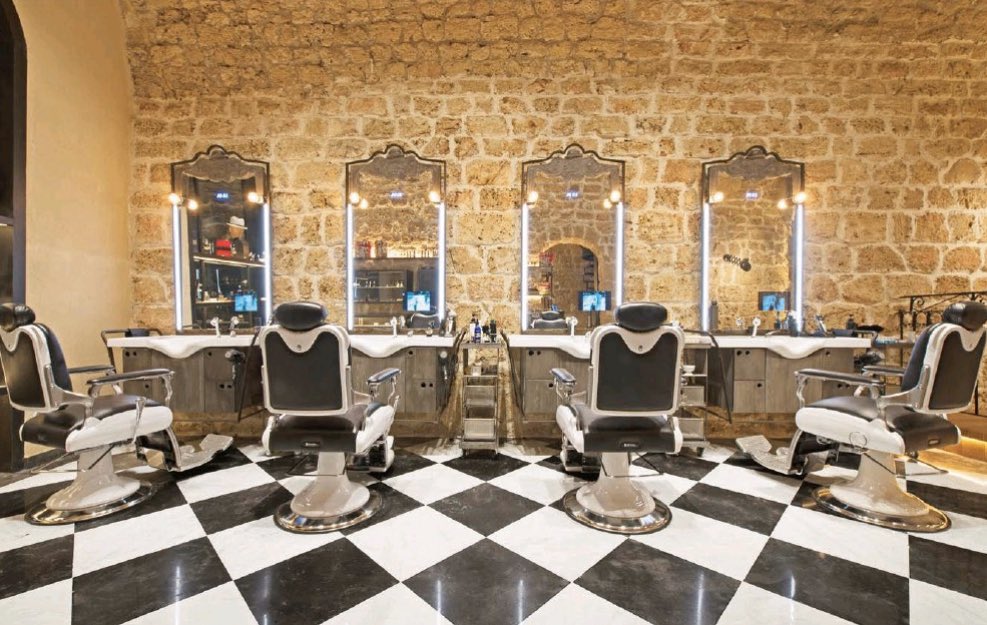 BachirNader's tweet photo. Cuts, shaves and good looks.
DNA of a retro tech barbershop.  

𝙋𝙝𝙞𝙡 &amp; 𝙅𝙤𝙚 𝘽𝙖𝙧𝙗𝙚𝙧𝙨𝙝𝙤𝙥 • 𝙐𝙥𝙨𝙘𝙖𝙡𝙚 𝙜𝙧𝙤𝙤𝙢𝙞𝙣𝙜
@philandjoebarbers @bachirnader #interiordesign #interiordesigner #bachirnader https://t.co/EJHqfJNUEm